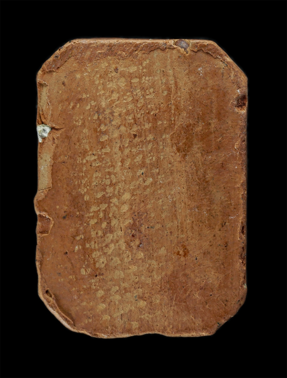 31Jul24 (73)p.jpg - พระสมเด็จหลวงพ่อเชิญ ปุญญสิริ พิมพ์ทรงแพะ ปี2534 เนื้อดินเผา วัดโคกทอง จ.อยุธยา (องค์ที่3) | https://kamulet.in.th